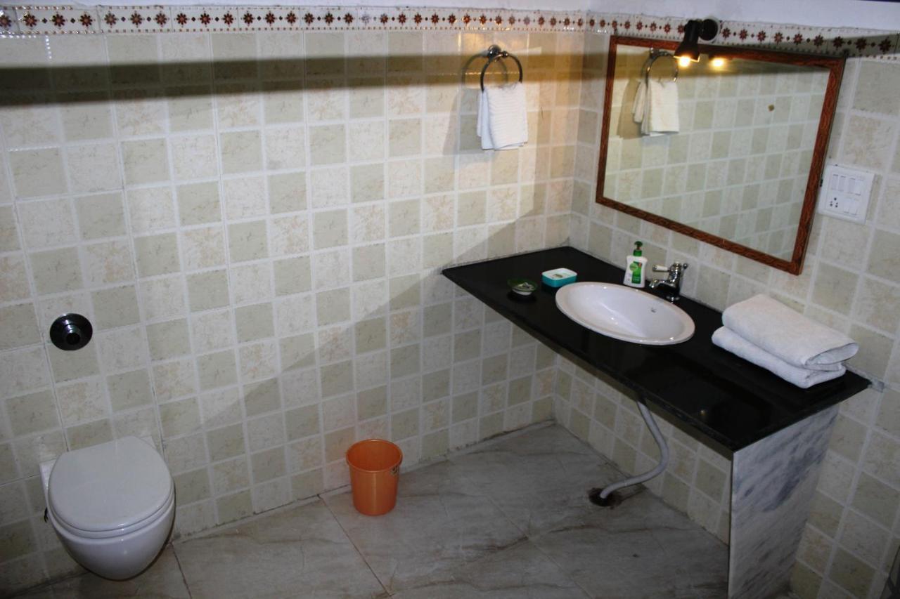 Royal Farm Bharatpur Apartment Luaran gambar